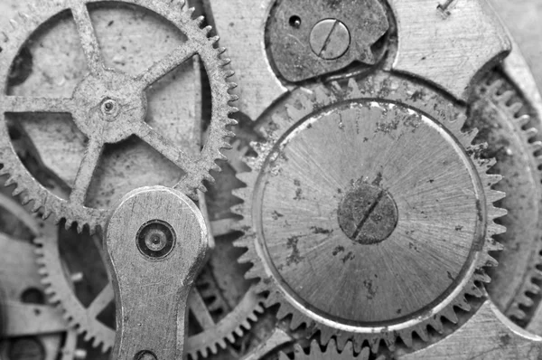 Cogwheels de metal preto e branco no relógio mais antigo, Macro . — Fotografia de Stock