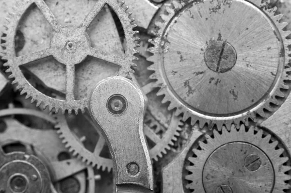 Cogwheels de metal preto e branco no relógio mais antigo, Macro . — Fotografia de Stock