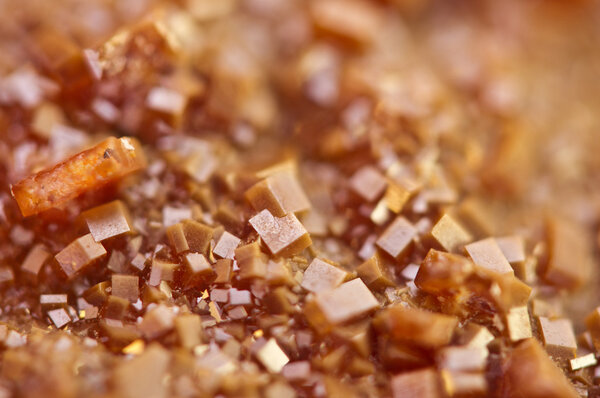 Кристаллы ванадинит. Макро. Экстремальный крупный план
