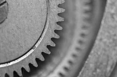 Siyah-Beyaz Metal Cogwheels saat içinde. Makro