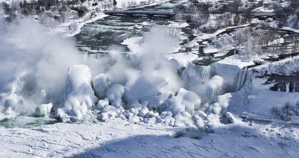 Niagara-vízesés a Skylon-torony — Stock Fotó