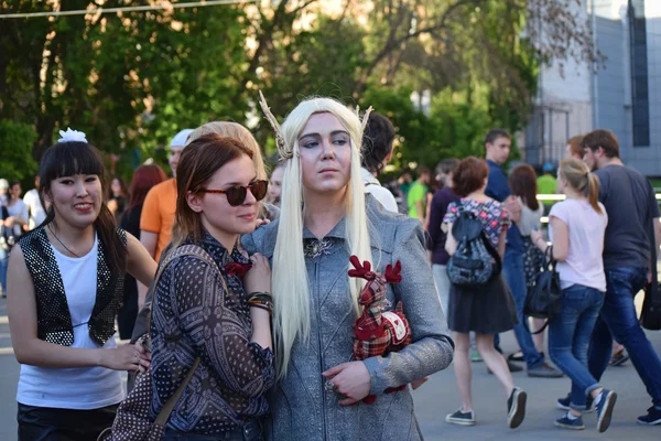 Na festiwalu młodzieżowych subkultur i cosplay "Znaki" — Zdjęcie stockowe