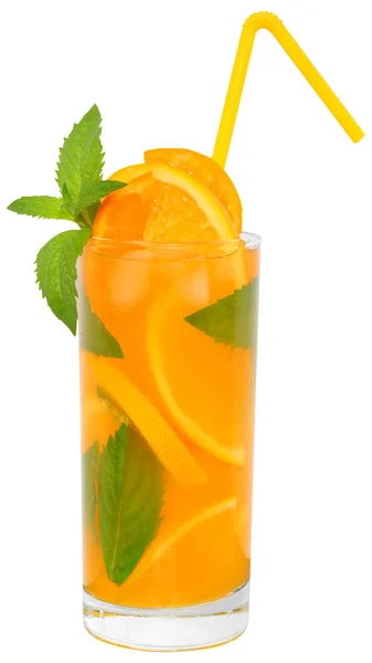 Cocktail au jus d'orange et glaçons décorés feuille de menthe — Photo