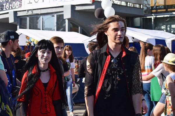 Festival der Jugend-Subkulturen und Cosplay "znaki" — Stockfoto