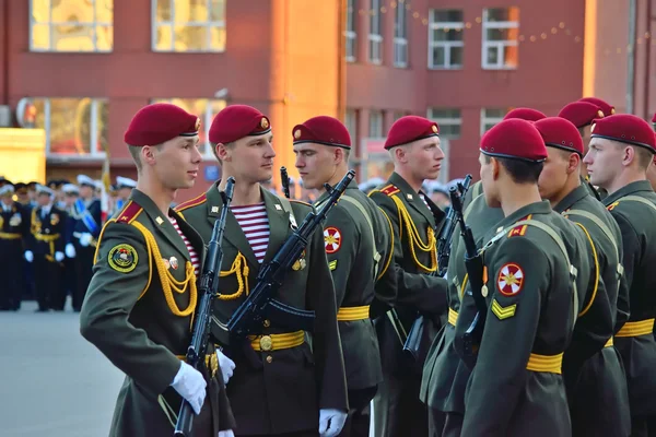 Dress rehearsal of the military parade in honor of Victory Day. — Stock Photo, Image