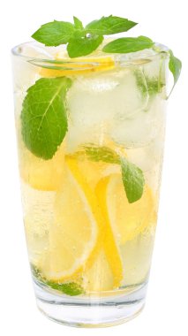 buz küpleri ile limonata
