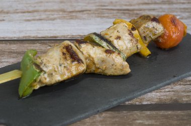 Ton balığı, deniz ürünleri, diyet, yemek, balık, protein, salata, deniz, fırın, şiş.