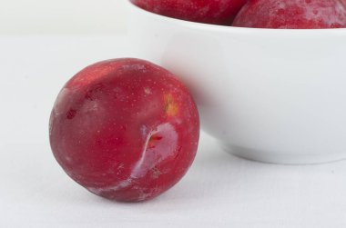 Beyaz arka planda kasedeki erikler