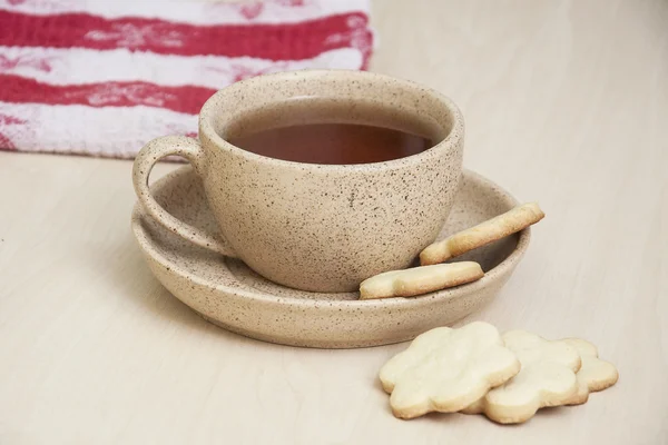 Çay ve kurabiye