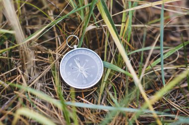 arazi yönlendirme için pusula