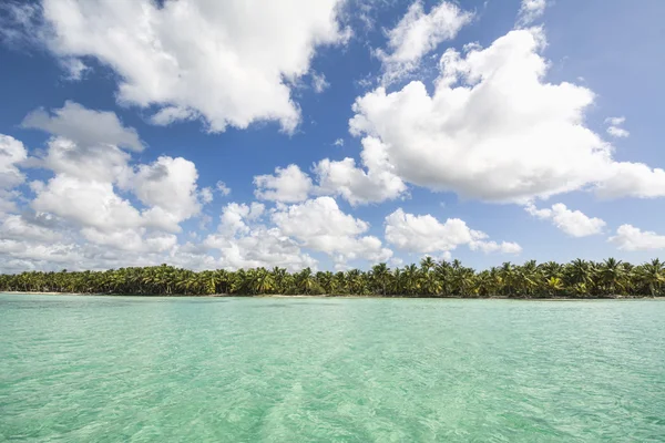 Idyllic Caribbean coastline — Stock Photo, Image