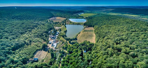 Thiganesty Manastırı Moldova Cumhuriyeti Hakkında Göl Manzarası — Stok fotoğraf