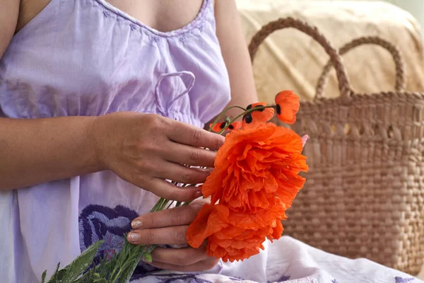 Woman Blue Dress Holding Poppe Flowers Close Her Hands Spring — Stock Photo, Image