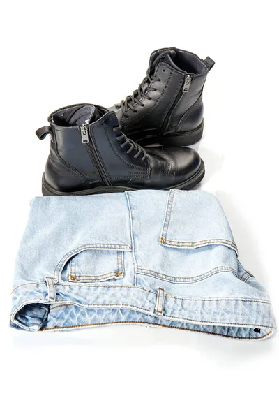 Close Van Mooie Comfortabele Winterschoenen Jeans Geïsoleerd Witte Achtergrond — Stockfoto