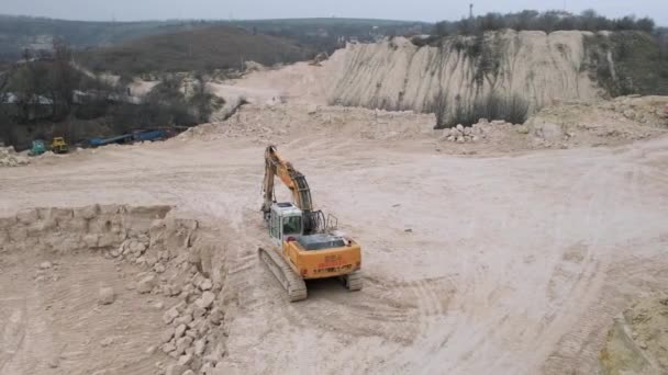 Trituradora Piedra Cantera Extracción Piedras Para Obras Construcción — Vídeo de stock