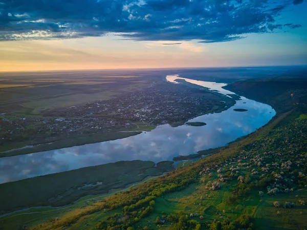 Prachtig Uitzicht Rivier Bij Zonsopgang Openluchtrecreatie Panorama Van Dnjestr — Stockfoto