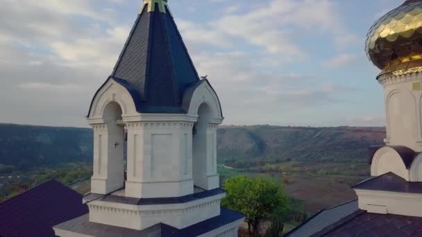 Luftaufnahme Der Ländlichen Landschaft Mit Kirche Und Dorf Republik Moldau — Stockvideo