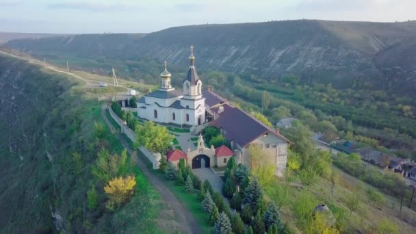 Scatto Aereo Paesaggio Rurale Con Chiesa Villaggio Repubblica Moldova Villaggio — Video Stock