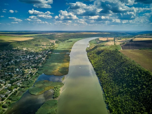 Muhteşem Dnister Nehri Boyunca Uçun Yemyeşil Orman Köy Moldova Avrupa — Stok fotoğraf