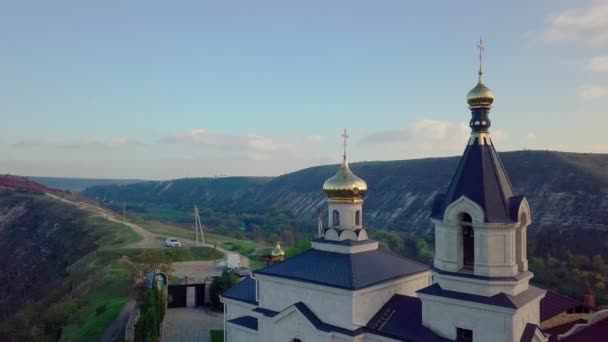 Scatto Aereo Paesaggio Rurale Con Chiesa Villaggio Repubblica Moldova Villaggio — Video Stock