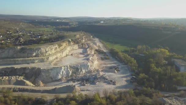 Taş Ocağı Madencilik Ocağıyla Endüstriyel Arkaplan Görüntüsü Stok Görüntüleri — Stok video