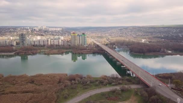 Nehrin Üzerindeki Köprü Dinyester Nehri Üzerindeki Bir Köprünün Üzerinden Hava — Stok video