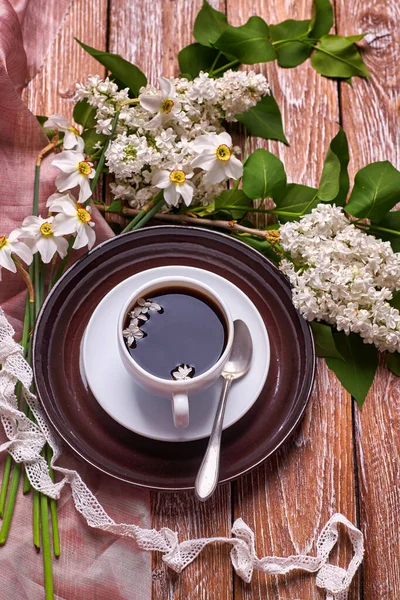 Coffee Cup Colorful Lilac Flowers Garden Wooden Table — Stock Photo, Image