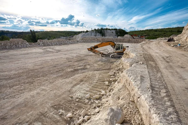 Excavatrice Trouve Sur Fond Une Carrière Pierre — Photo