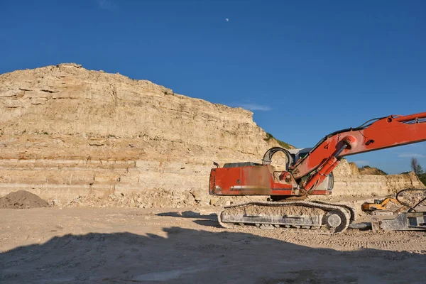 Excavatrice Trouve Sur Fond Une Carrière Pierre — Photo