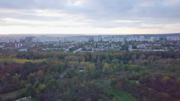 Herbst Bei Sonnenuntergang Über Der Stadt Stadt Kihinev Republik Moldau — Stockvideo