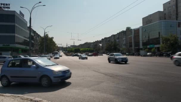 Chisinau Moldova August 2021 Trafik Central Stadskörning — Stockvideo