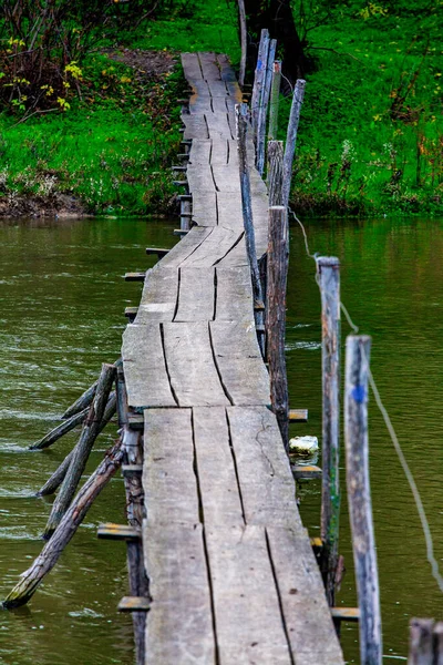 Old Damaged Rope Wooden Boards Bridge Small River — Stock Photo, Image