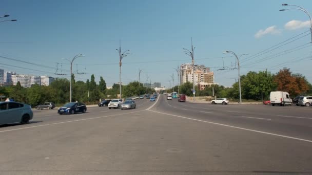 Chisinau Moldova Serca 2021 Ruch Centralnej Autostrady Miejskiej — Wideo stockowe