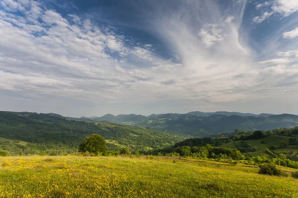 Dağlar manzara, Romanya — Stok fotoğraf