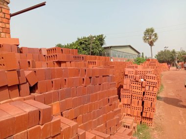 Satmak için kırmızı renkli tuğla stok