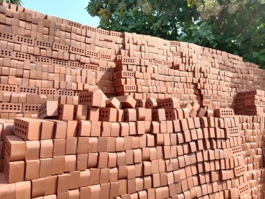 Satmak için kırmızı renkli tuğla stok