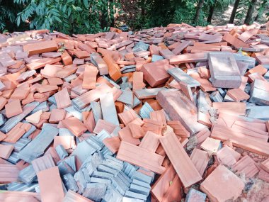 Satılık seramik tuğla yığını