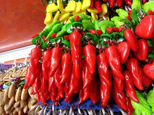 Verde Vermelho Colorido Chaveiro Estoque Loja Para Vender — Fotografia de Stock