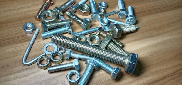 Iron Made Nut Och Bult Närbild Till Salu — Stockfoto