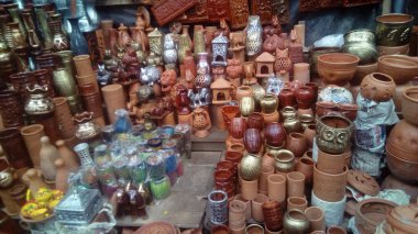 Bangladeş Toprağı Tarz Çiçeği Esrarı 'nı dükkânda yaptı