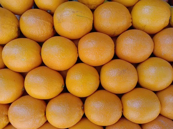Grün Und Gelb Gefärbte Orange Lager Shop Zum Verkauf — Stockfoto