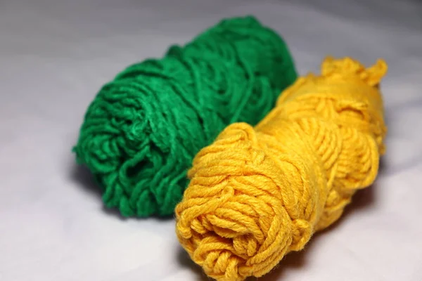 Green Orange Colored Yarn Closeup White Background — Stock Photo, Image