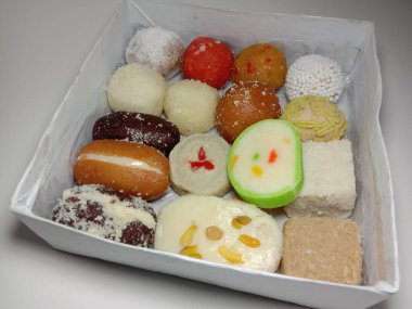 Lezzetli çoklu tatlı stoklar satılacak.