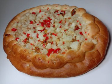 Lezzetli ve sağlıklı ekmek beyaz arka planda yakın plan