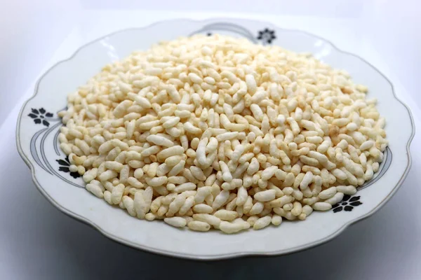 Νόστιμο Και Υγιεινό Φουσκωμένο Ρύζι Απόθεμα Στο Πιάτο — Φωτογραφία Αρχείου