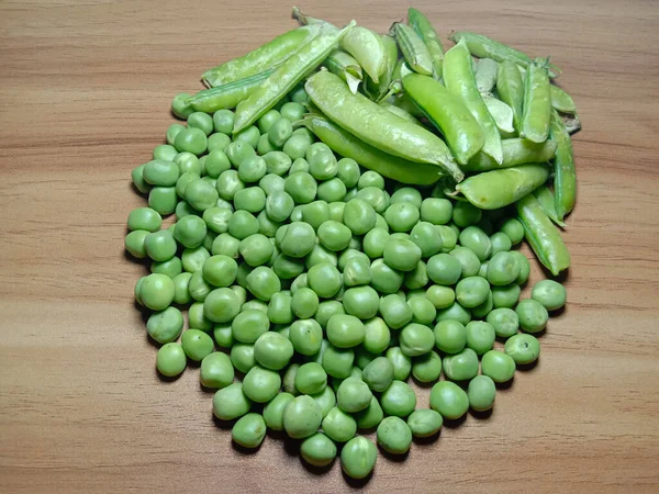 Saboroso Saudável Pisum Sativum Estoque Mesa Madeira — Fotografia de Stock