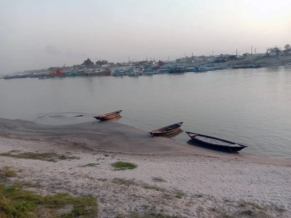 Bateau Bois Couleur Noire Sur Rivière Pour Voyageur — Photo