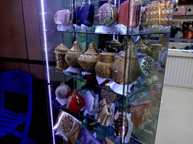 Altın yapım kadınlar için pahalı çanta satışı.