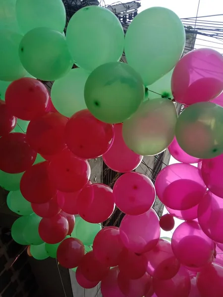 Balão Colorido Estoque Com Gás Céu Para Aniversário — Fotografia de Stock