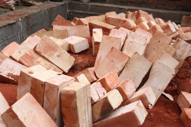 Satmak için kırmızı renkli tuğla stok